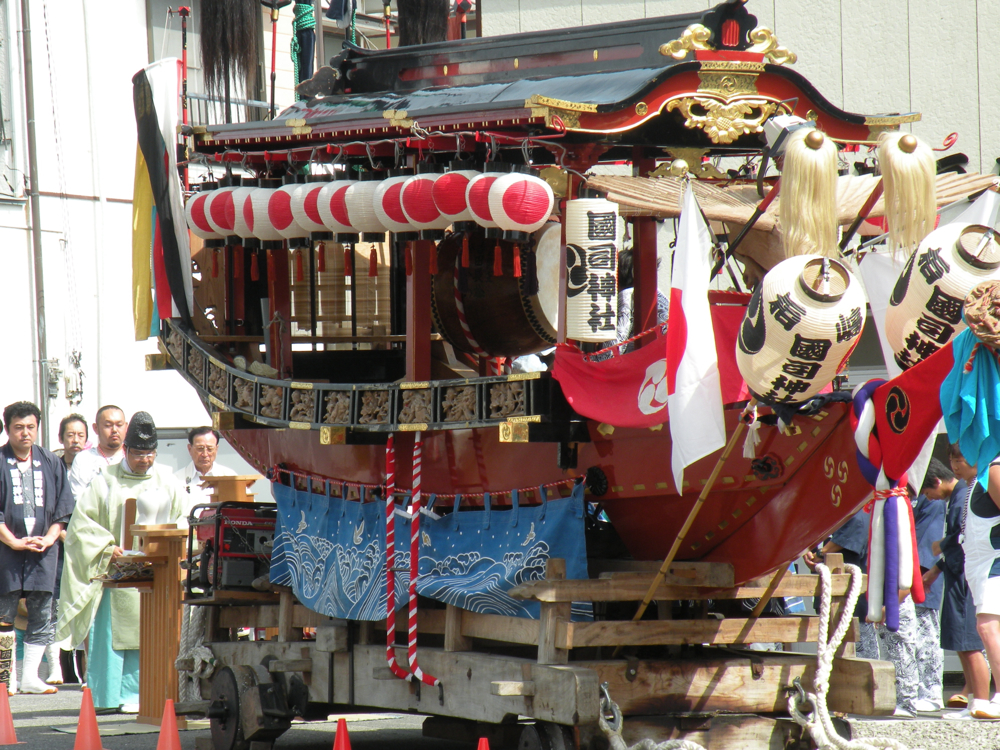 柏崎の曳船(館山のまつり)